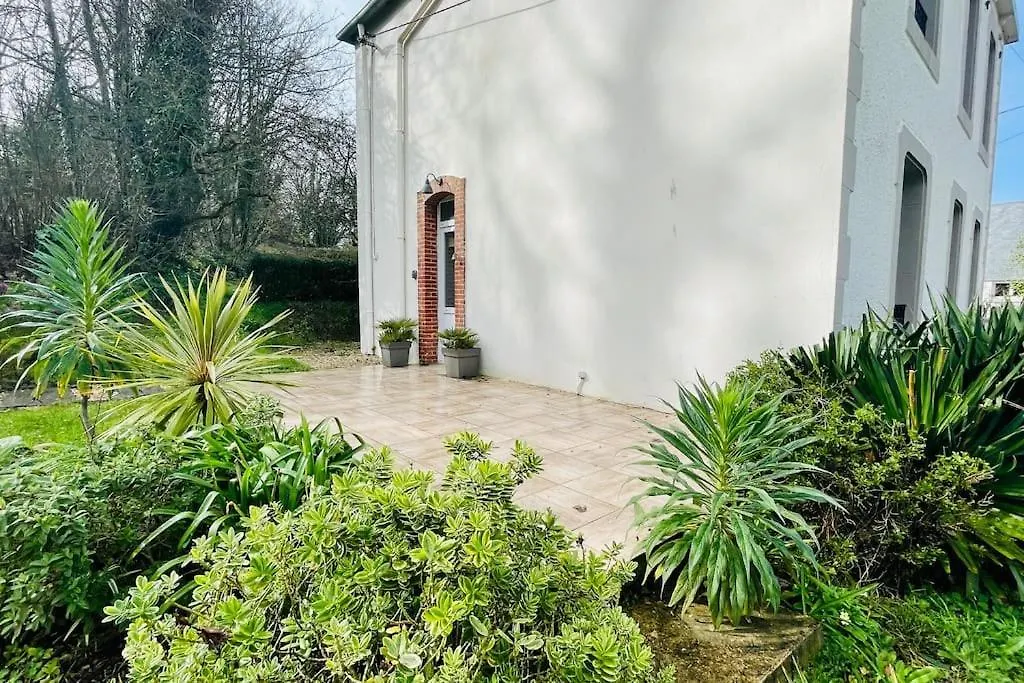 Ti-Maen - La Maison De Pierres Roscanvel